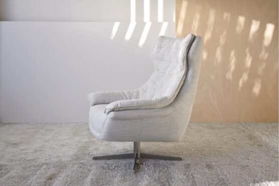 swilvel-armchair-in-beige-colors (1)