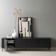 377594-MZ-377577-Z-01_SF_WP_Gunnar_tv_muebel_Anka_wanddeco_vierkant
