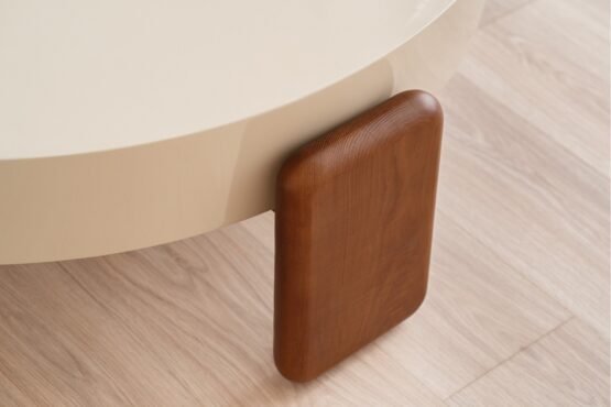obi-coffee-table-beige-lacquer-and-walnut (4)
