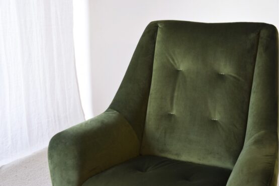 dark-green-velvet-armchair (4)